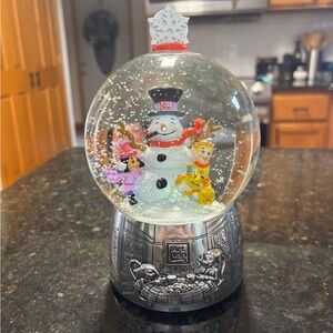 Art Van Snowman and Friends Holiday Snow Globe Collectors Edition 2017